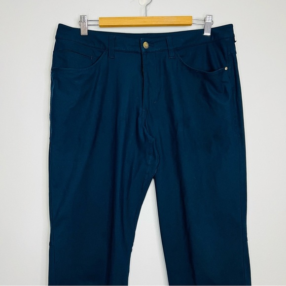Lululemon Navy ABC Classic-Fit 5 Pocket Chino Pants 34W - Picture 4 of 10
